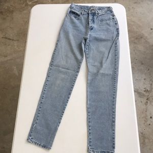 light wash jeans
